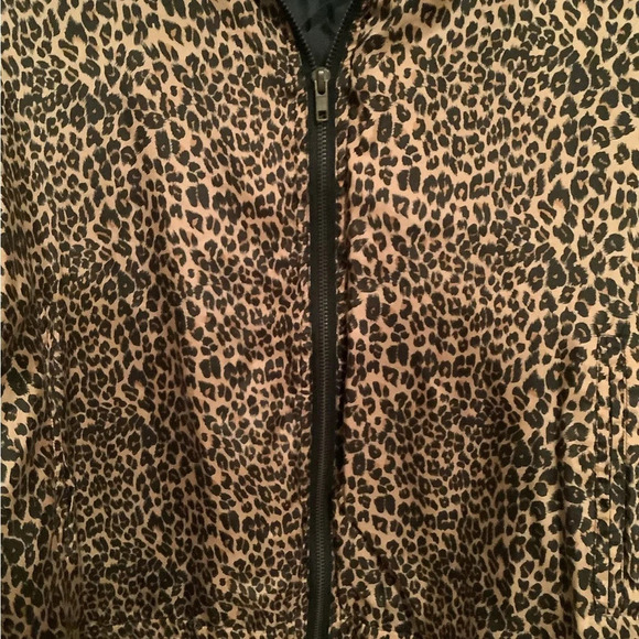 STUNT SPORTS~ 100% SILK-ANIMAL PRINT~LINED JACKET~ - Picture 4 of 6